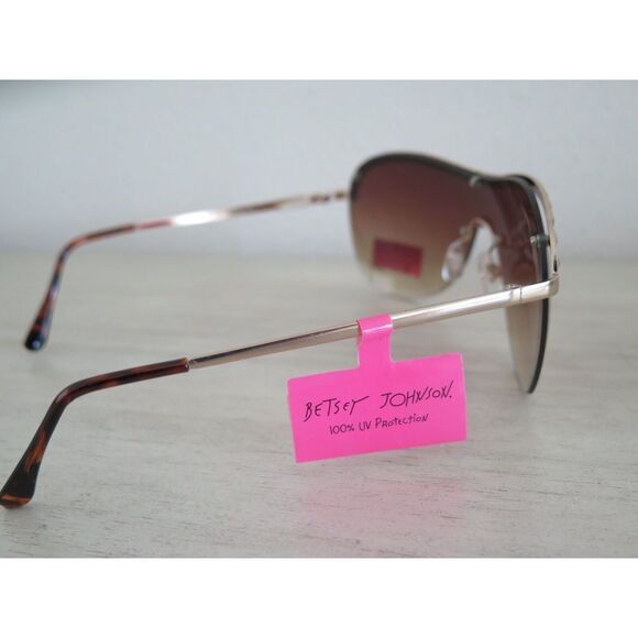 Betsey Johnson BJ442125 Women's Gold Frame/Tortoise Sunglasses - Picture 7 of 12